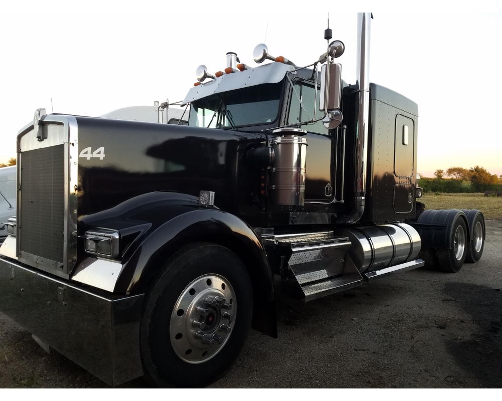 1994 Kenworth W900L 1.3mill miles on truck 1999 3406E cat engine 600k miles on engine, 15 speed over, 370 rearend, Seattle package, 8 bag air ride, PTO. - Larry Mershon (309-255-6607)